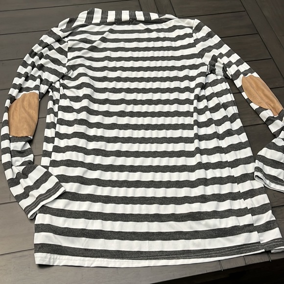 - STRIPED cardigan - Picture 3 of 3